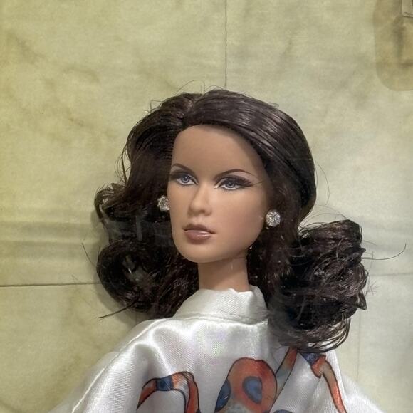 Barbie Collector James Bond 007 Octopussy Doll‎ Black Label 2010 Boxed T4550 - Picture 1 of 12